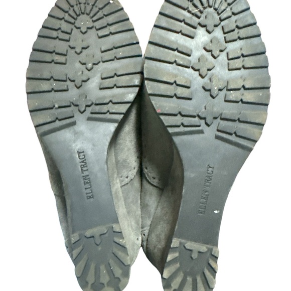 SUEDE WEDGE WINGTIPS - Picture 3 of 7